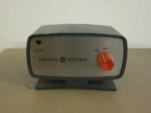 [GE battery charger front]